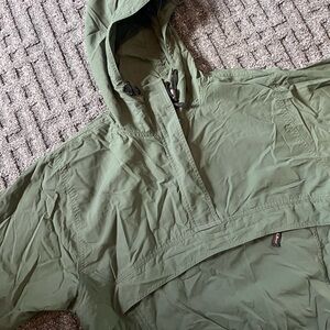 Lightweight LL. Bean Windbreaker Olive Green Hooded Pullover Anorak